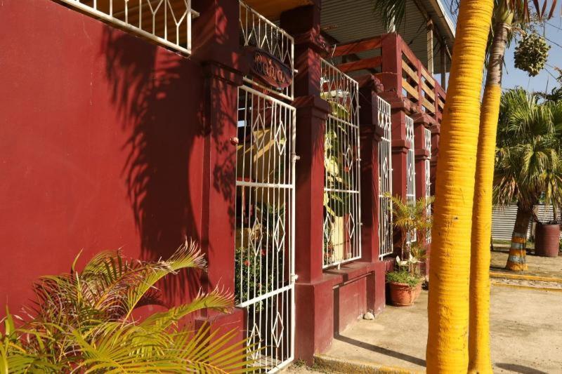 Hotel Bahia Tela Luaran gambar